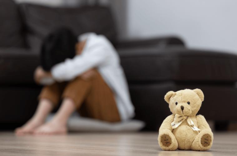 什么是自闭症 造成儿童自闭症的原因是什么 什么是自闭症 造成儿童自闭症的原因是什么